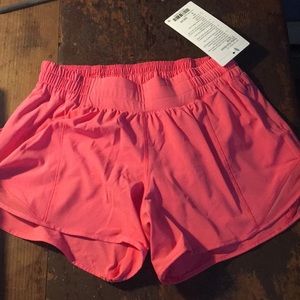 Lululemon Hotty Hot Short II (Long, 4”)
